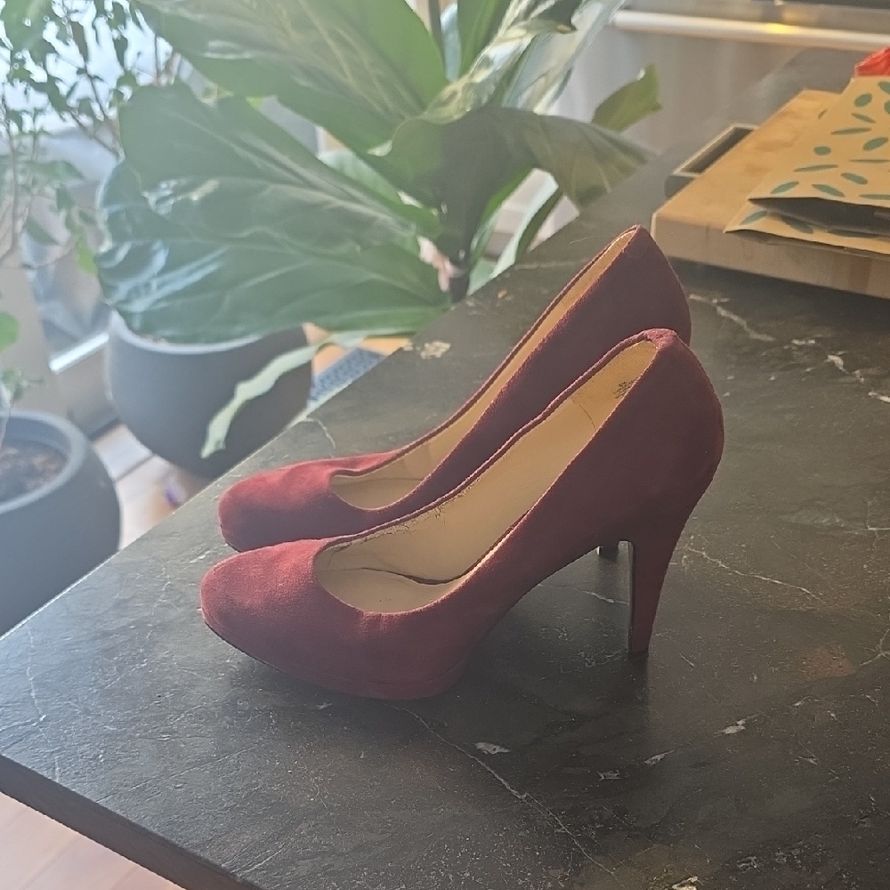 Nine West 38 Elegant Burgundy Women's Heels - Picture 2 of 4